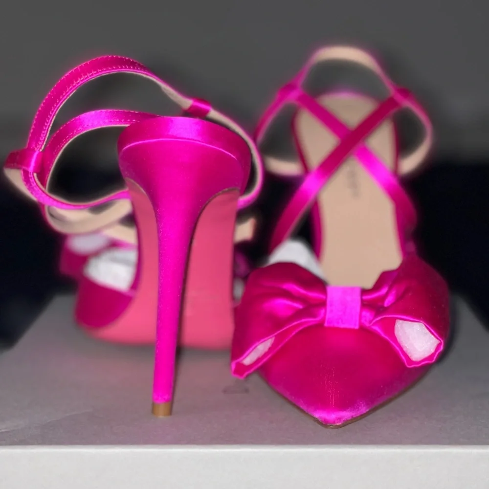 Pink heels - Picture 3 of 3